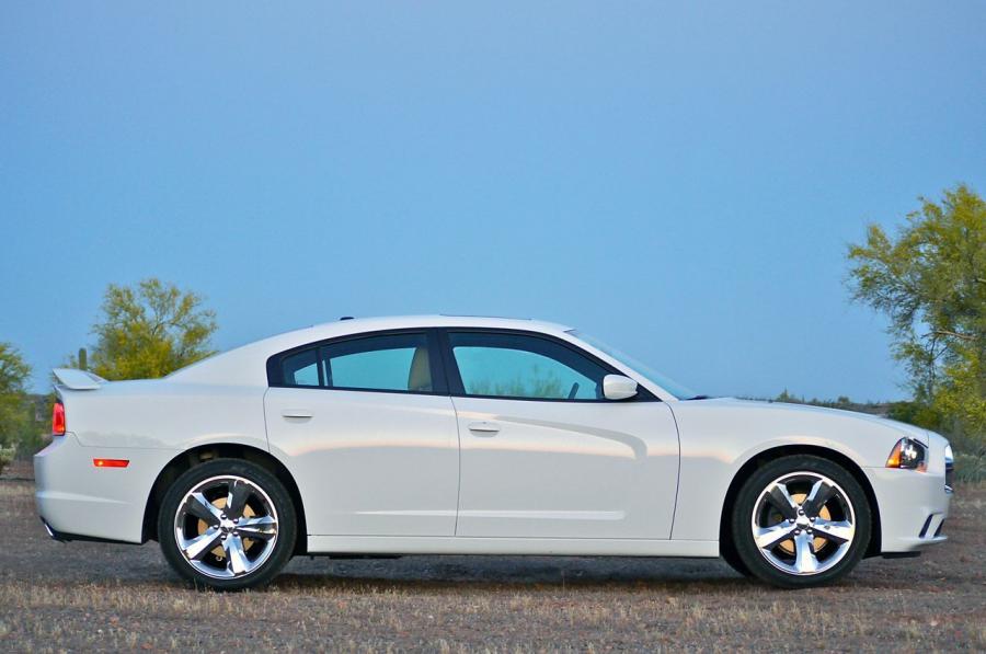  Dodge Charger Rallye V6 2011 года  (фото 4 из 42)
